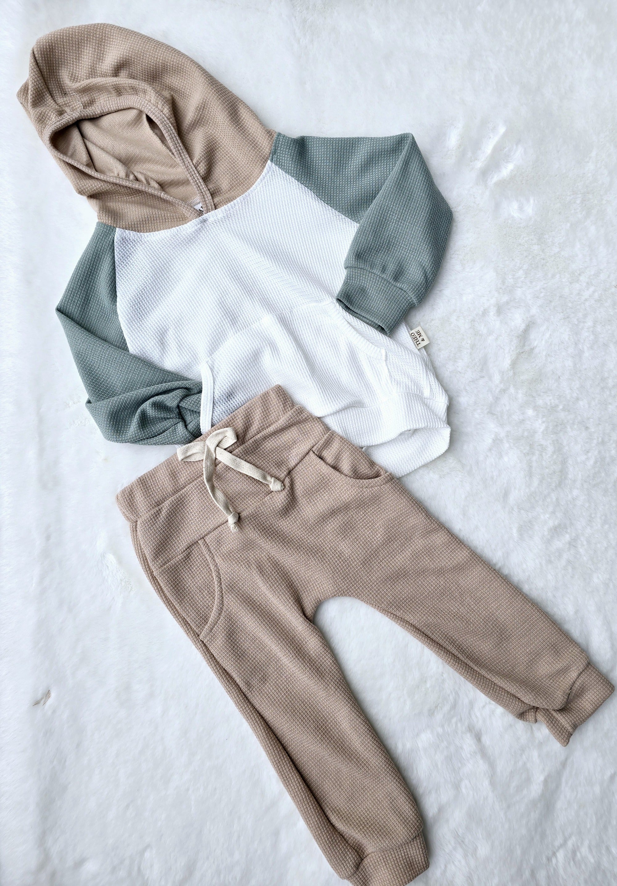 Boys 2 PC Set - Waffle Color Block Green White Brown Sweat Set